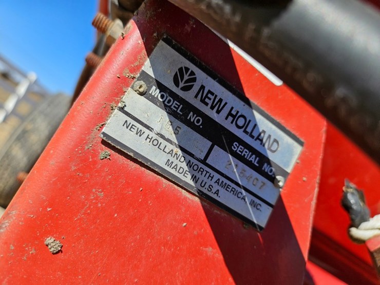 new-holland-185-image-23