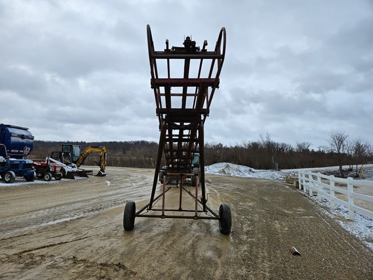 new-holland-131-image-4