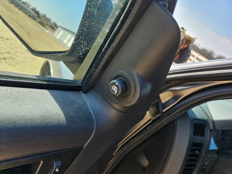 2012-ford-escape-image-18