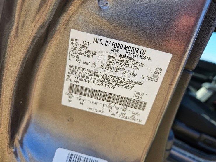 2012-ford-escape-image-35