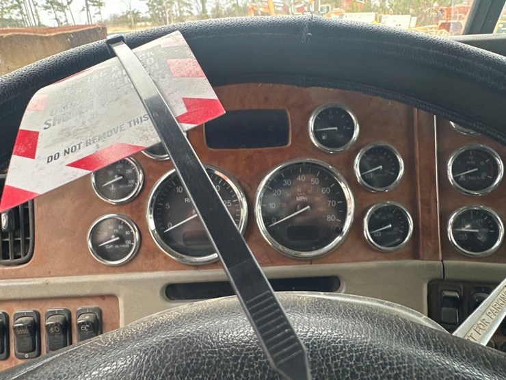 2007-peterbilt-357-image-31