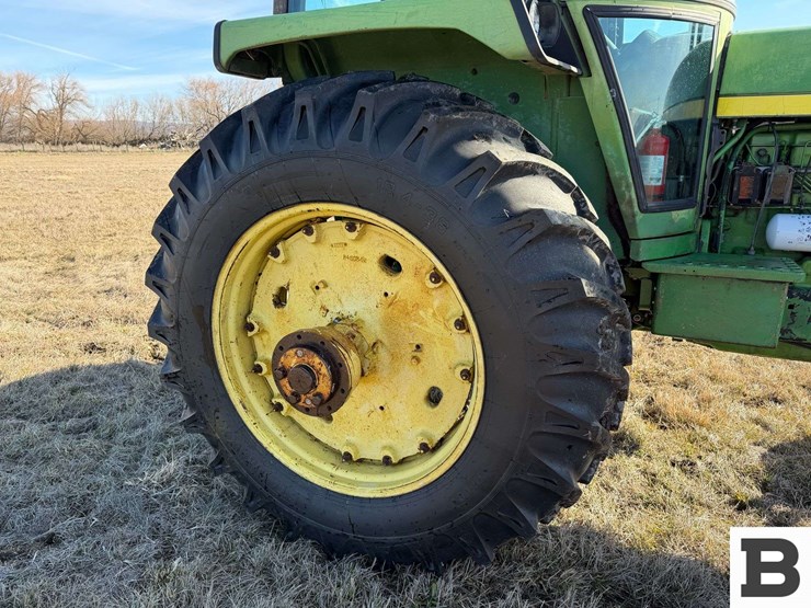 1976-john-deere-4430-image-28