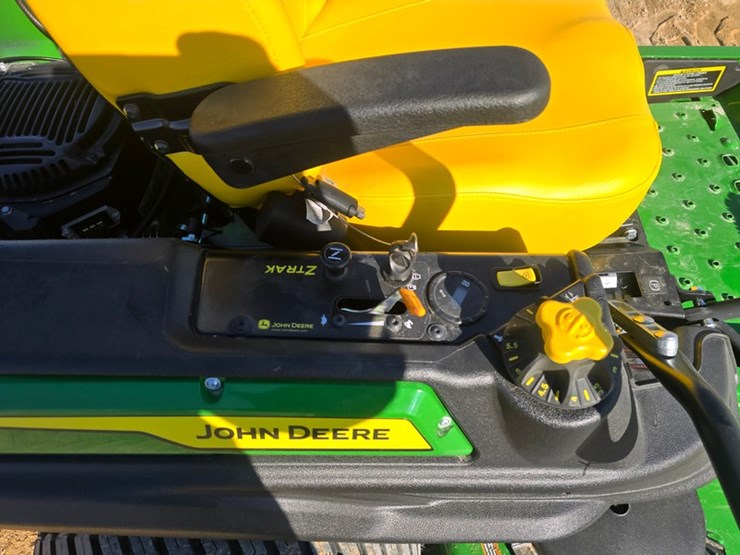 2025-john-deere-z915e-image-15