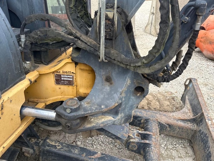 2014-deere-60g-image-12