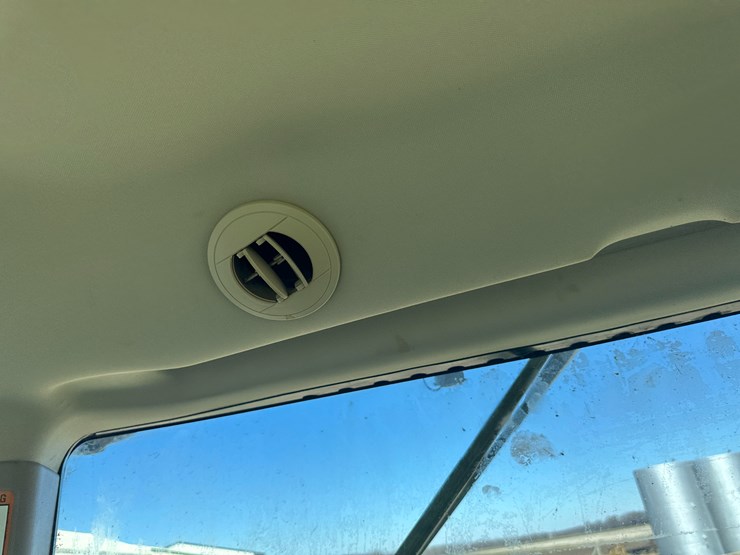 john-deere-8285r-image-61