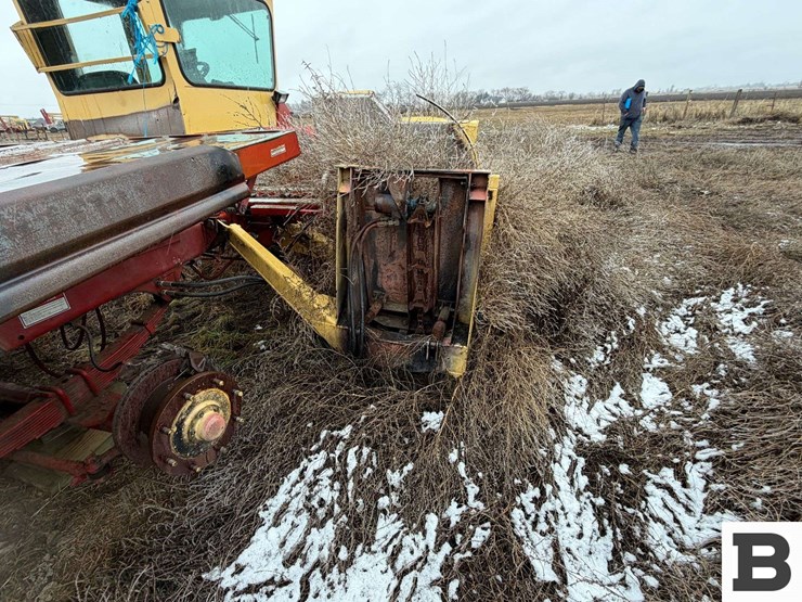 new-holland-1095-image-11