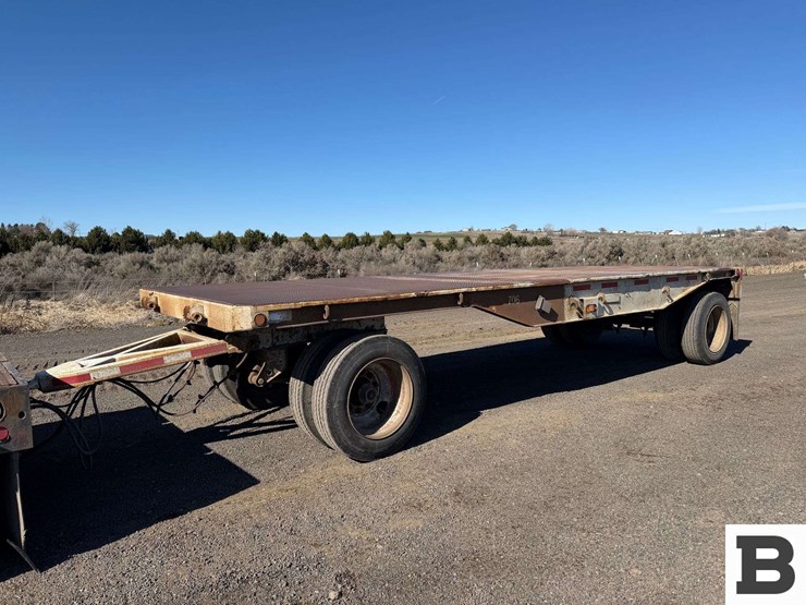 1959-utility-flatbed-trailer-image-1