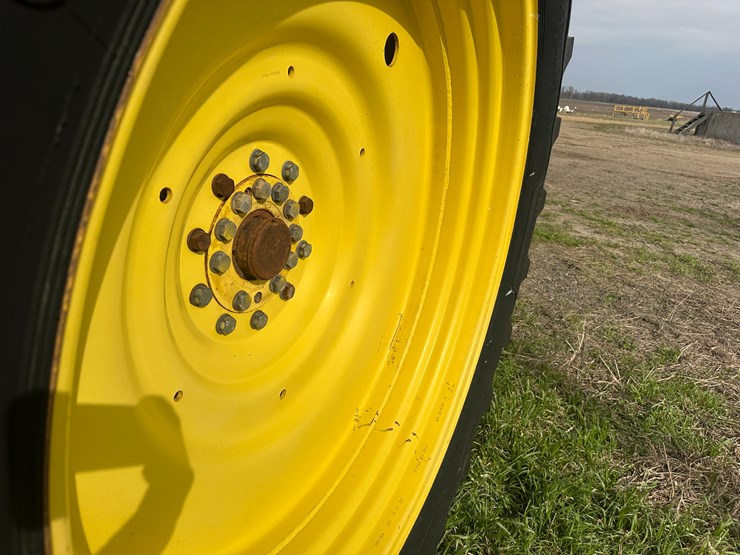 john-deere-8285r-image-14