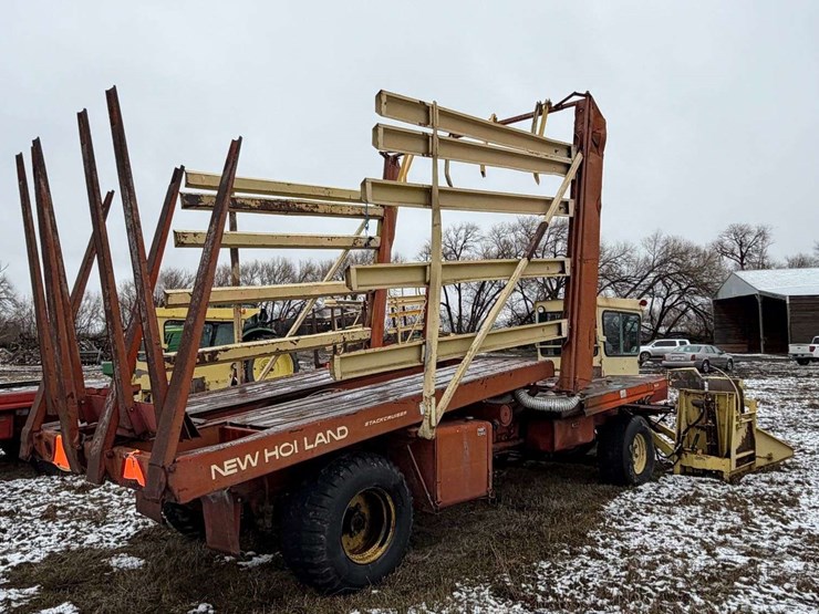 new-holland-1075-image-5