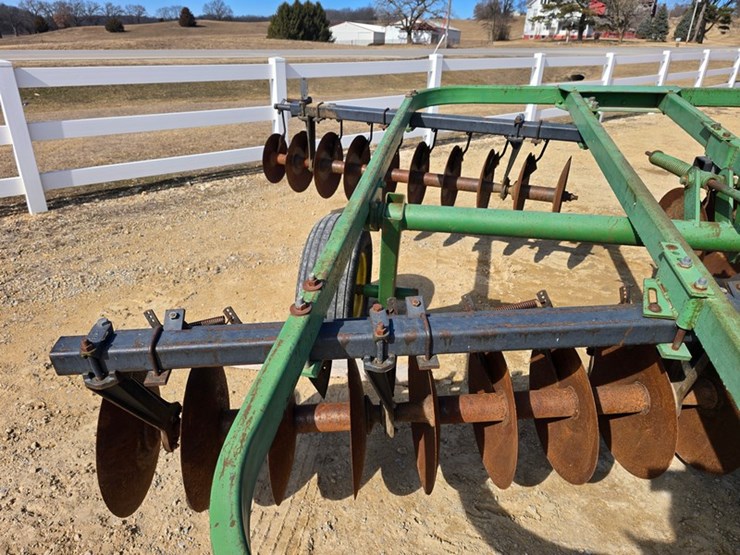 john-deere-111-image-12