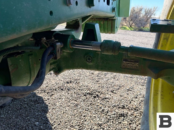 2013-john-deere-6125r-image-48