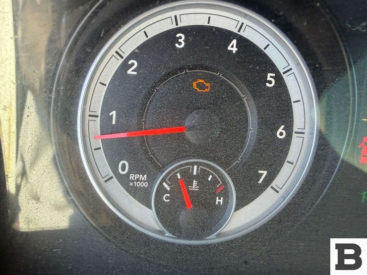 2014-dodge-2500-image-31