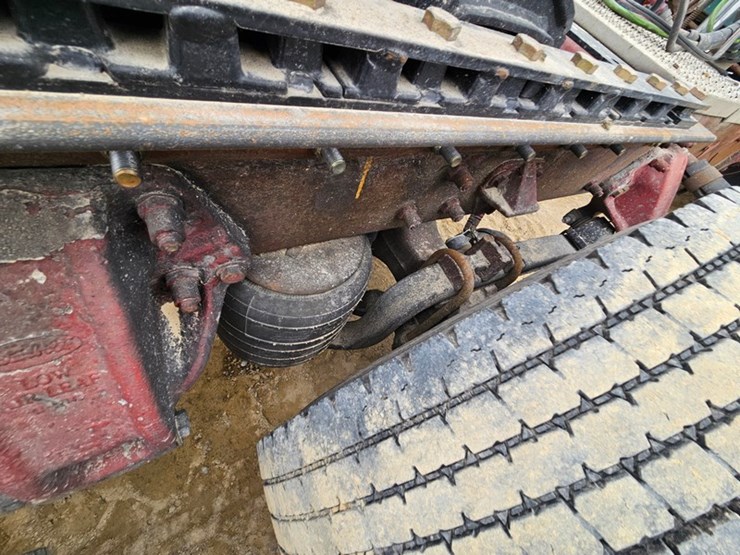 2006-peterbilt-379-image-25