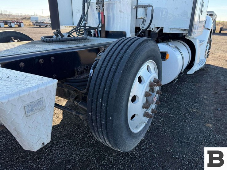 2019-kenworth-t680-image-39