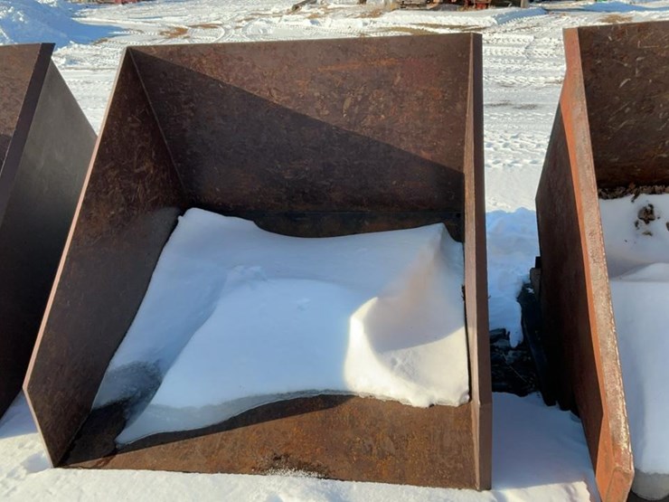 #221-•-self-dumping-hopper-image-3