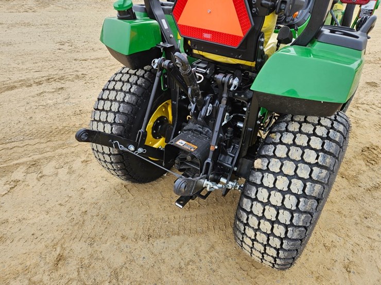 2025-john-deere-2038r-image-16