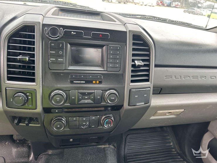 2017-ford-f250-image-14