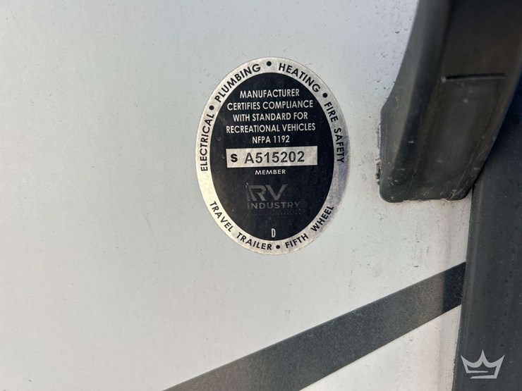 2022-braxton-creek-freesolo-kitch-18-ft-travel-trailer-image-6