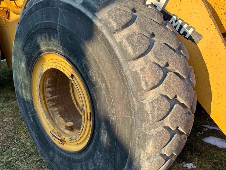 1999-deere-744h-image-8