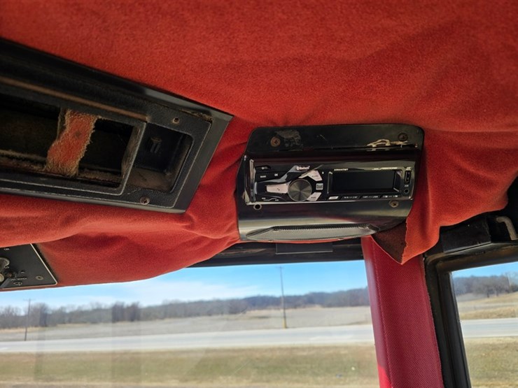 white-2-155-image-35