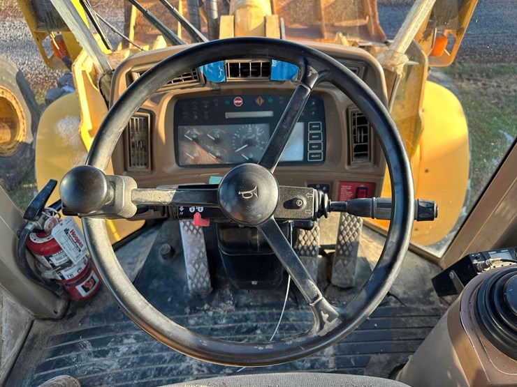 1999-deere-744h-image-19