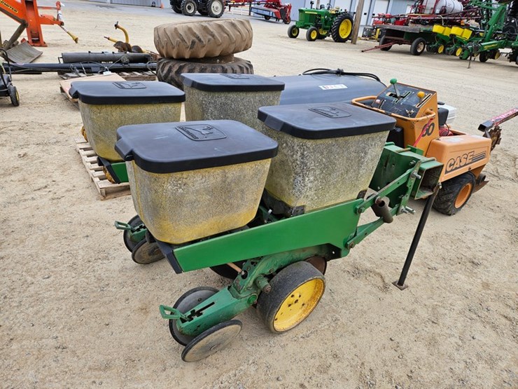 john-deere-7300-image-5