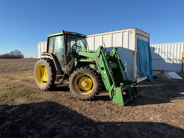 2000-john-deere-6210-image-1
