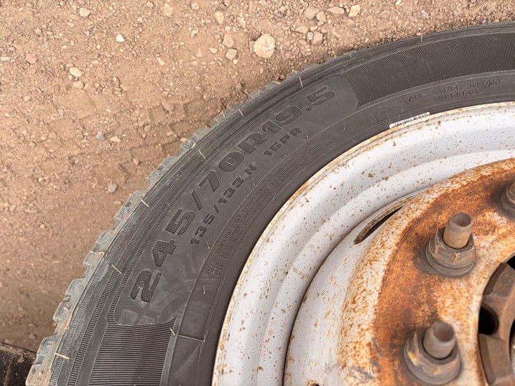 2015-ford-f550-image-33