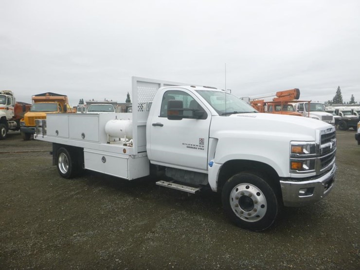 2019-chevrolet-6500-image-2