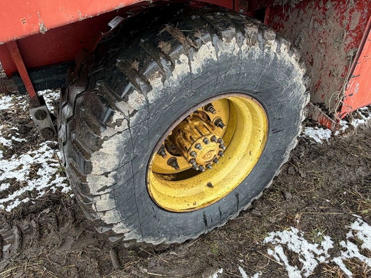 new-holland-1095-image-22