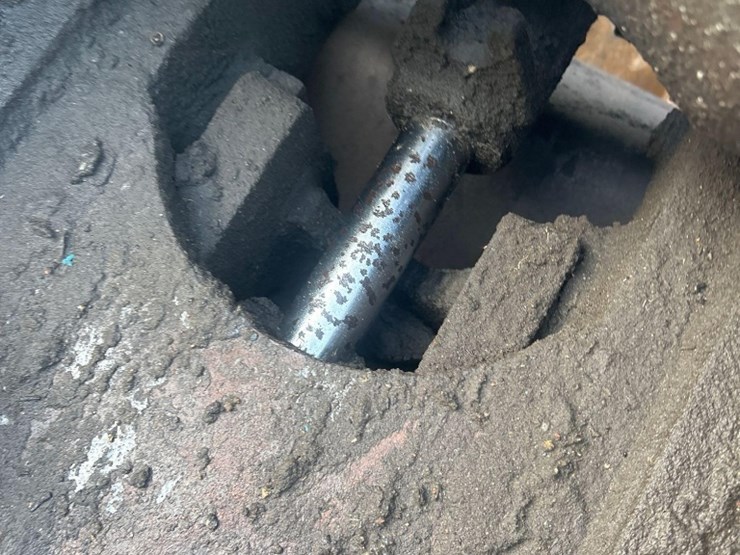 deere-240d-lc-image-21