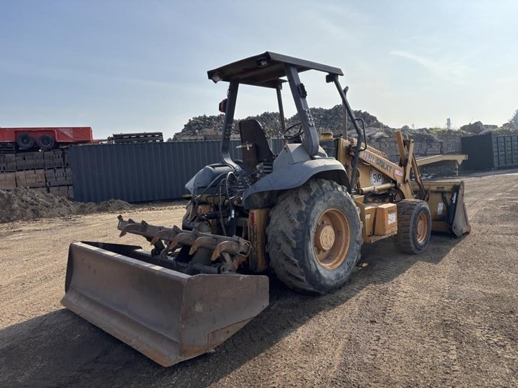 case-570l-xt-image-3