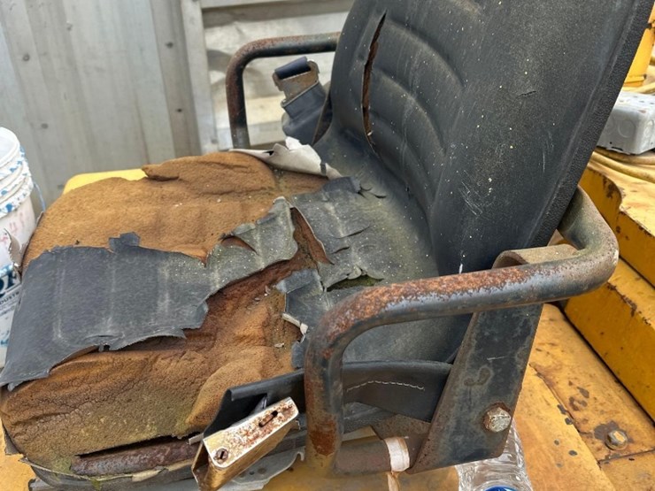 hyster-s60xls-6000lb-forklift-image-7