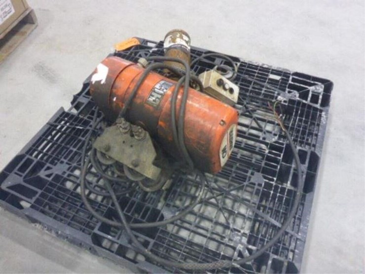 cm-lodestar-1,000-kg-electric-trolley-chain-hoist-image-2