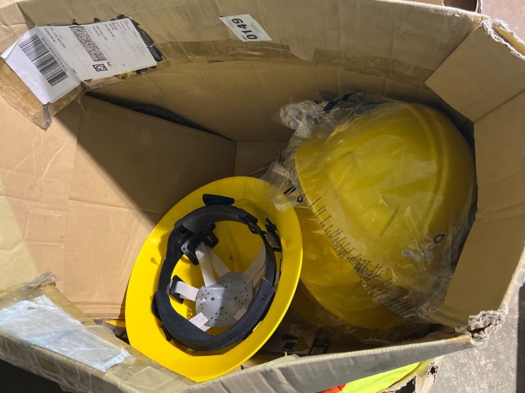 #4000-•-mics-lot-of-safety-wear-image-3