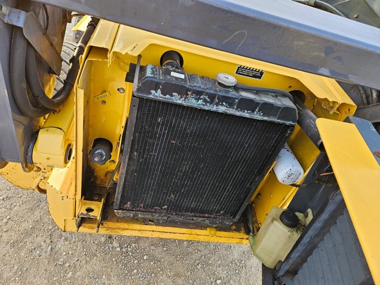 new-holland-ls180-image-16