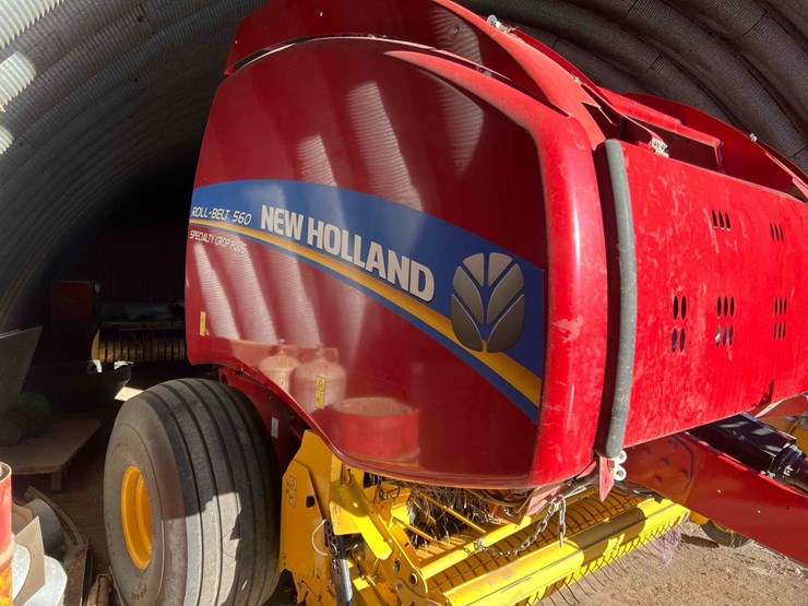 2020-new-holland-560-roll-belt-round-baler-image-5