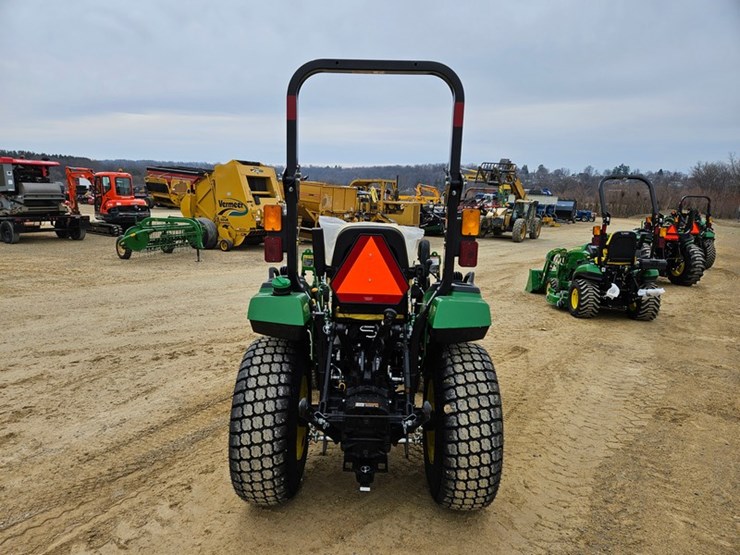 2025-john-deere-2038r-image-4