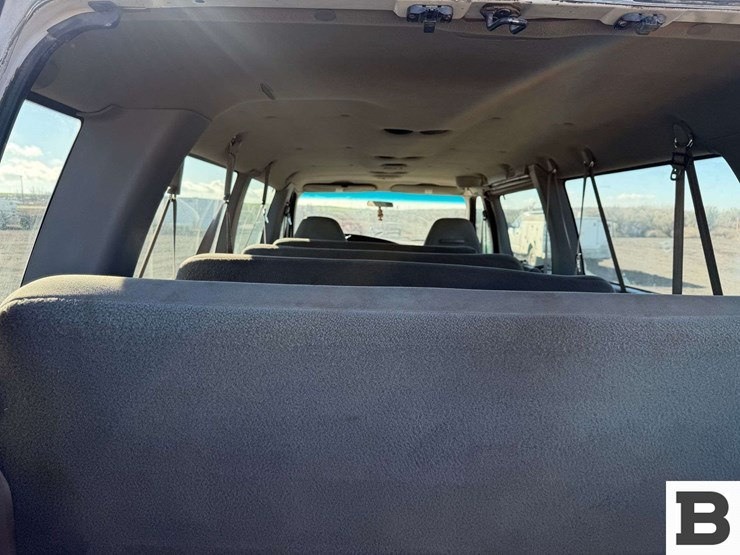 1999-ford-econoline-350-image-17