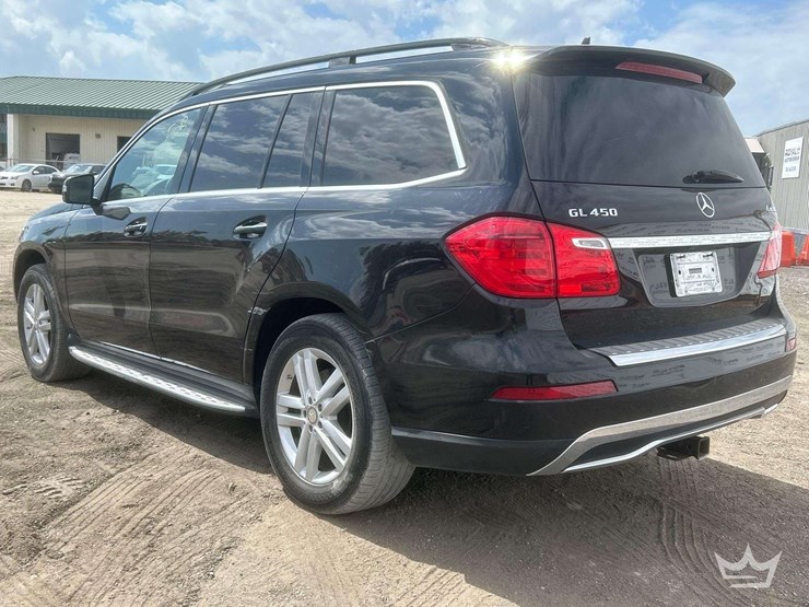 2013-mercedes-benz-gl450-image-4