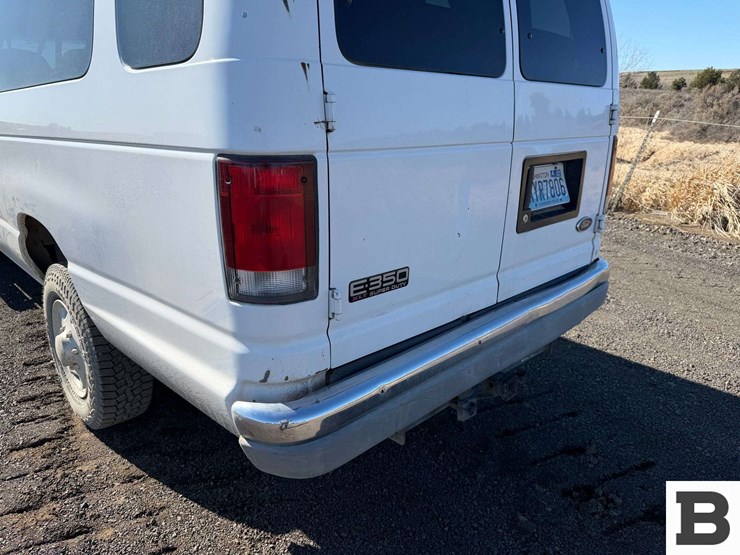 2001-ford-econoline-350-image-16