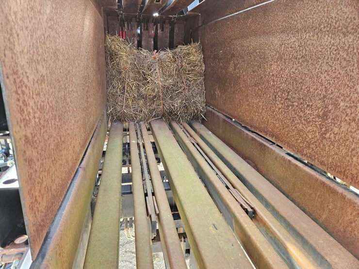 new-holland-bb940a-image-41