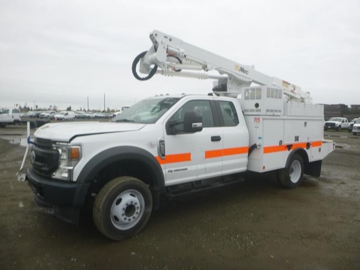 2022-ford-f550-image-1