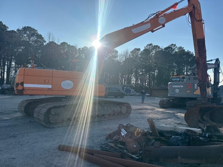 2013-doosan-dx225-lc-image-3