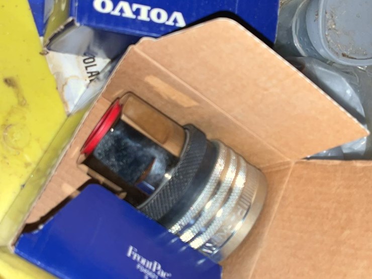 #271-•-volvo-fluids-and-filters-image-11