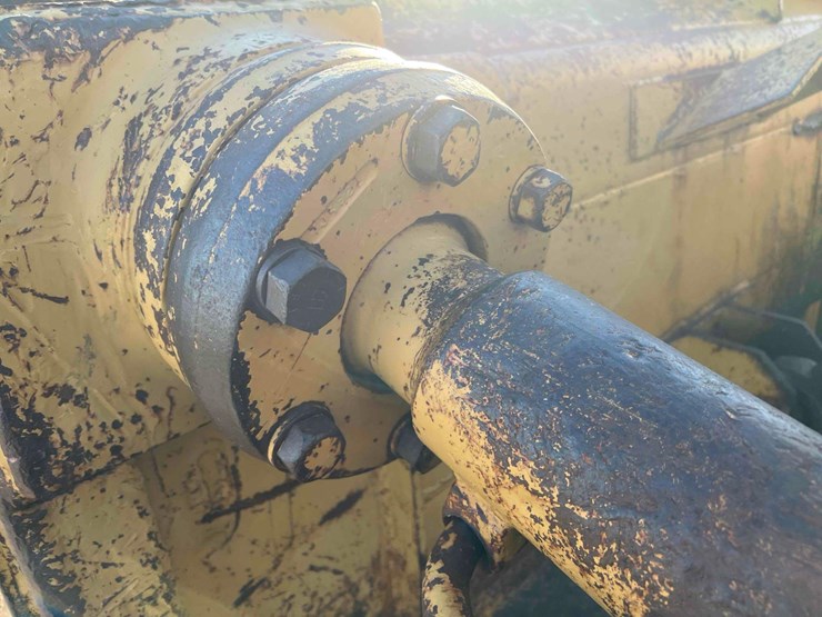 caterpillar-d8h-image-12