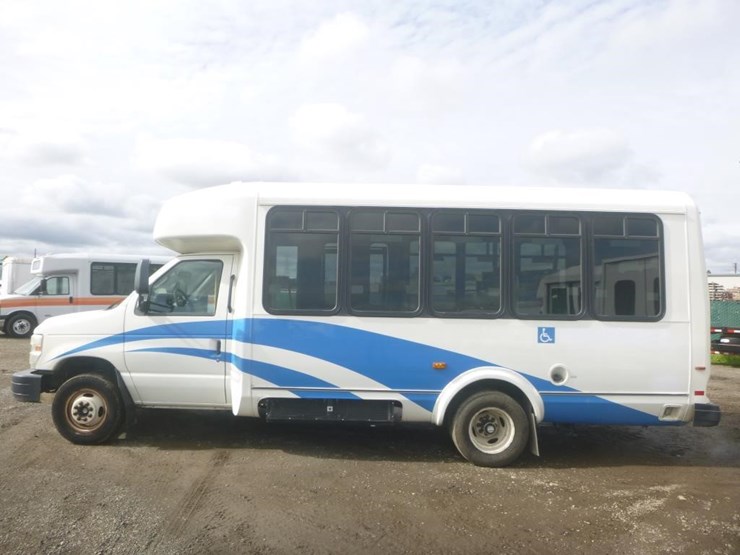 2014-ford-e450-image-5