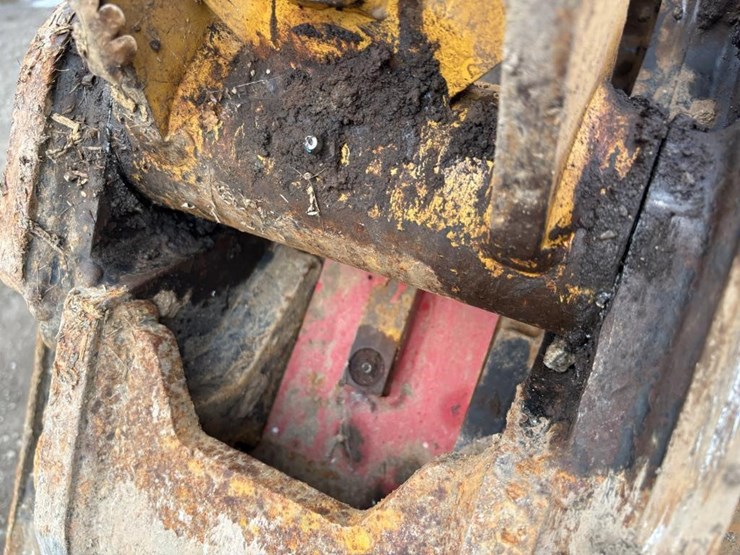 caterpillar-420f2-image-19