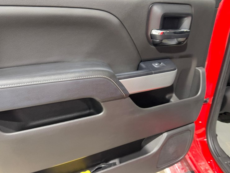 2018-chevrolet-silverado-1500-ltz-image-16