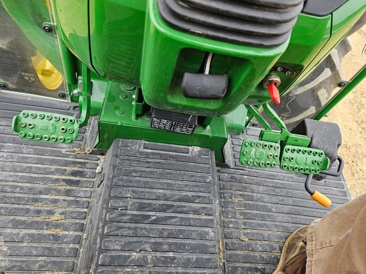 2024-john-deere-5067e-image-32